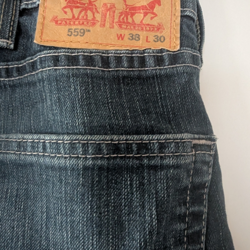 Levi's Men's Dark Blue Relaxed Jeans